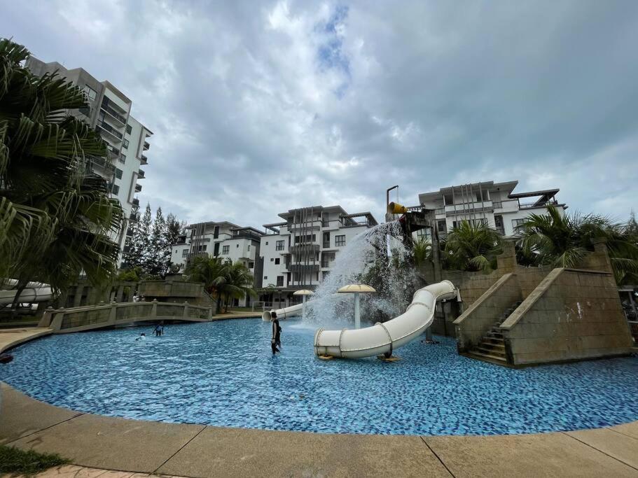 Kuantan Getaway Waterpark And Beach Экстерьер фото